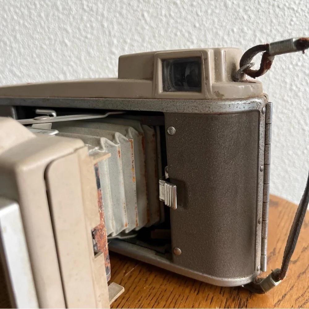 Polaroid Land J33 Film Camera